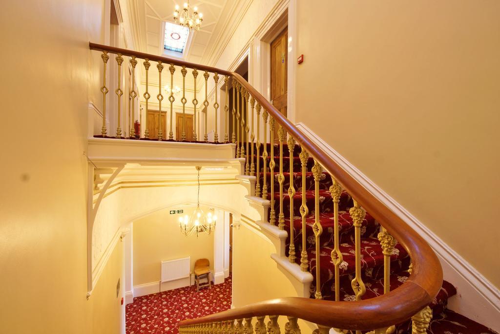 Edgerton Hotel Huddersfield Exterior foto