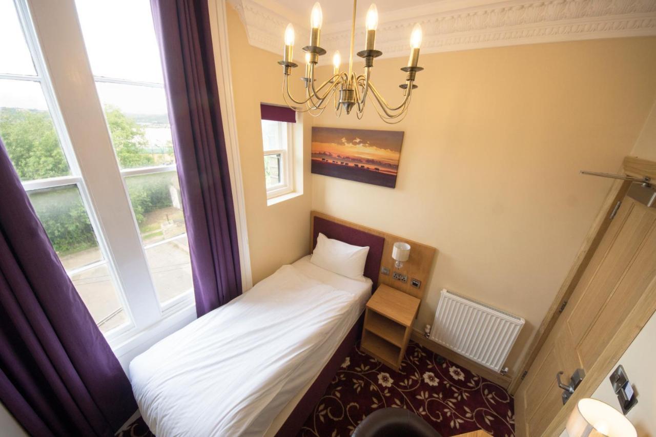 Edgerton Hotel Huddersfield Exterior foto